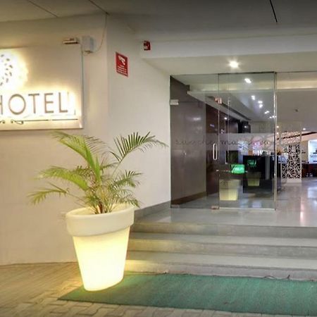 K10 Hotel 巴罗达 外观 照片