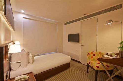 K10 Hotel 巴罗达 外观 照片