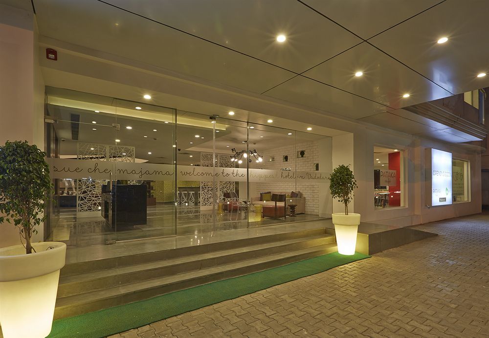 K10 Hotel 巴罗达 外观 照片